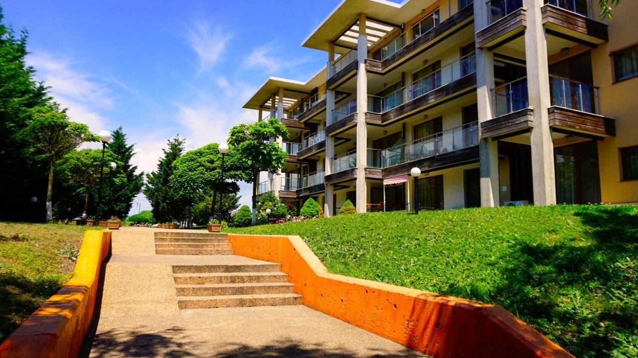 Морски Апартаменти Джулай Морнинг - July Morning Sea View Apartments Kavarna Exterior photo