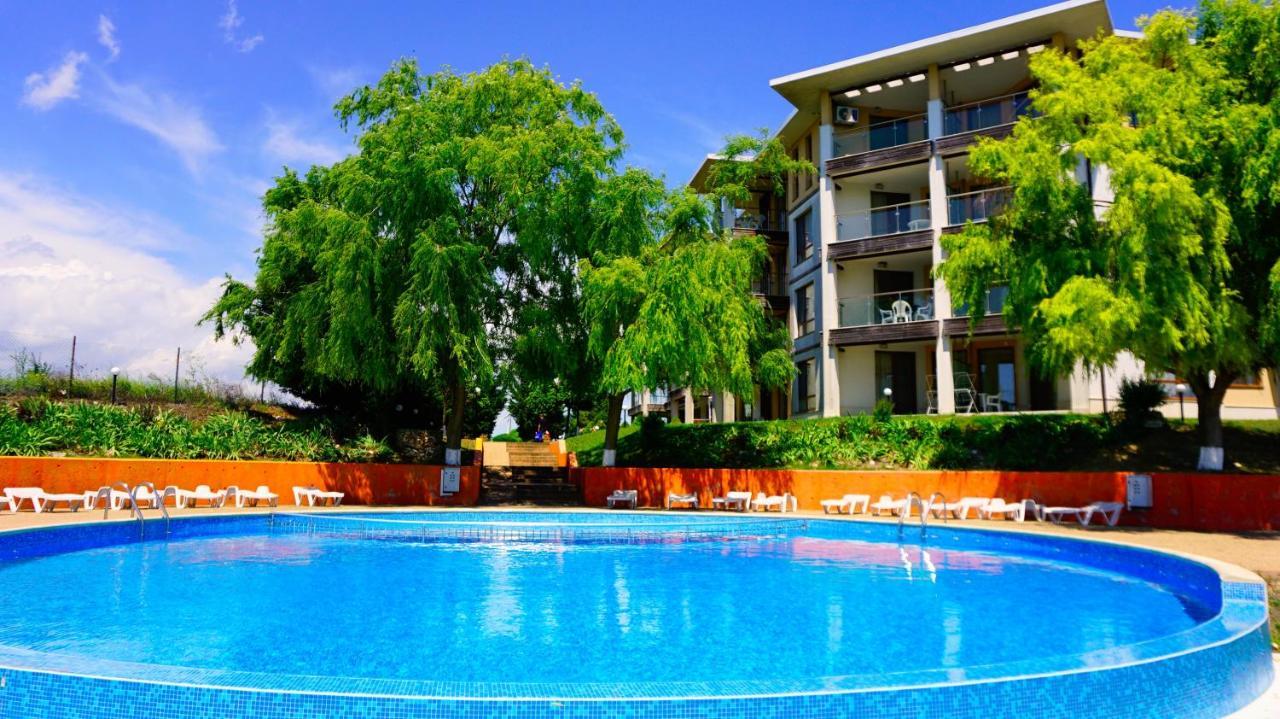 Морски Апартаменти Джулай Морнинг - July Morning Sea View Apartments Kavarna Exterior photo
