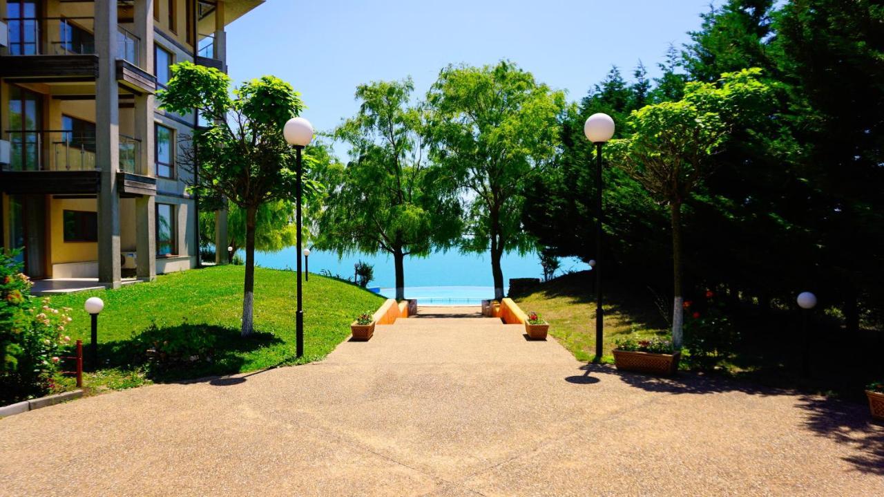 Морски Апартаменти Джулай Морнинг - July Morning Sea View Apartments Kavarna Exterior photo