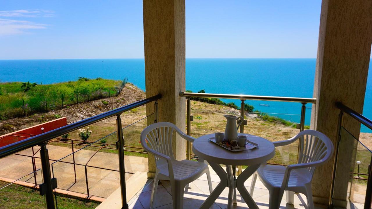 Морски Апартаменти Джулай Морнинг - July Morning Sea View Apartments Kavarna Exterior photo
