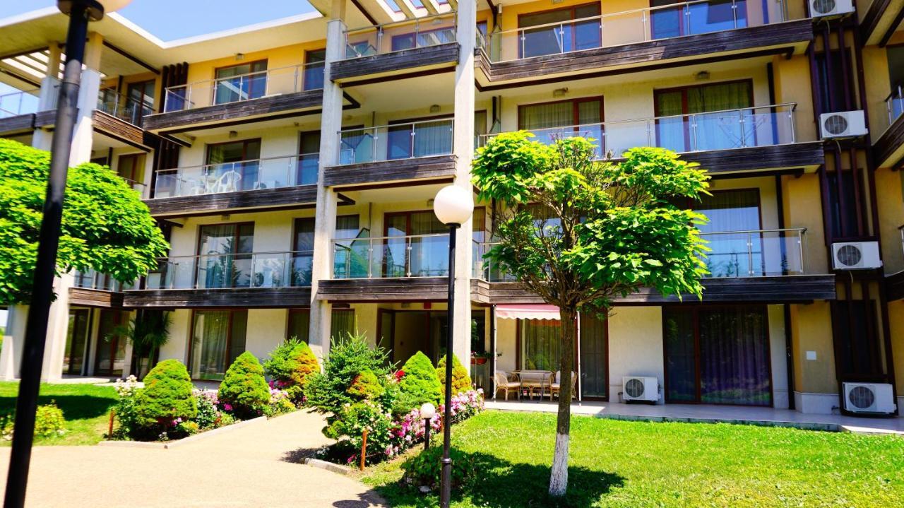 Морски Апартаменти Джулай Морнинг - July Morning Sea View Apartments Kavarna Exterior photo