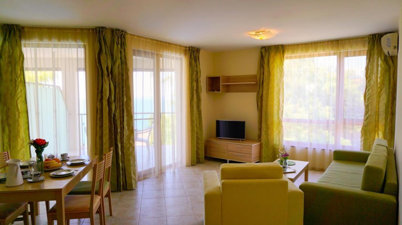 Морски Апартаменти Джулай Морнинг - July Morning Sea View Apartments Kavarna Exterior photo