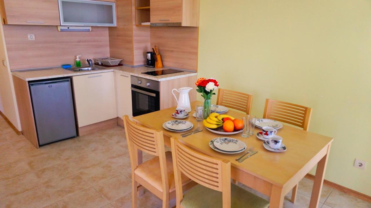 Морски Апартаменти Джулай Морнинг - July Morning Sea View Apartments Kavarna Exterior photo