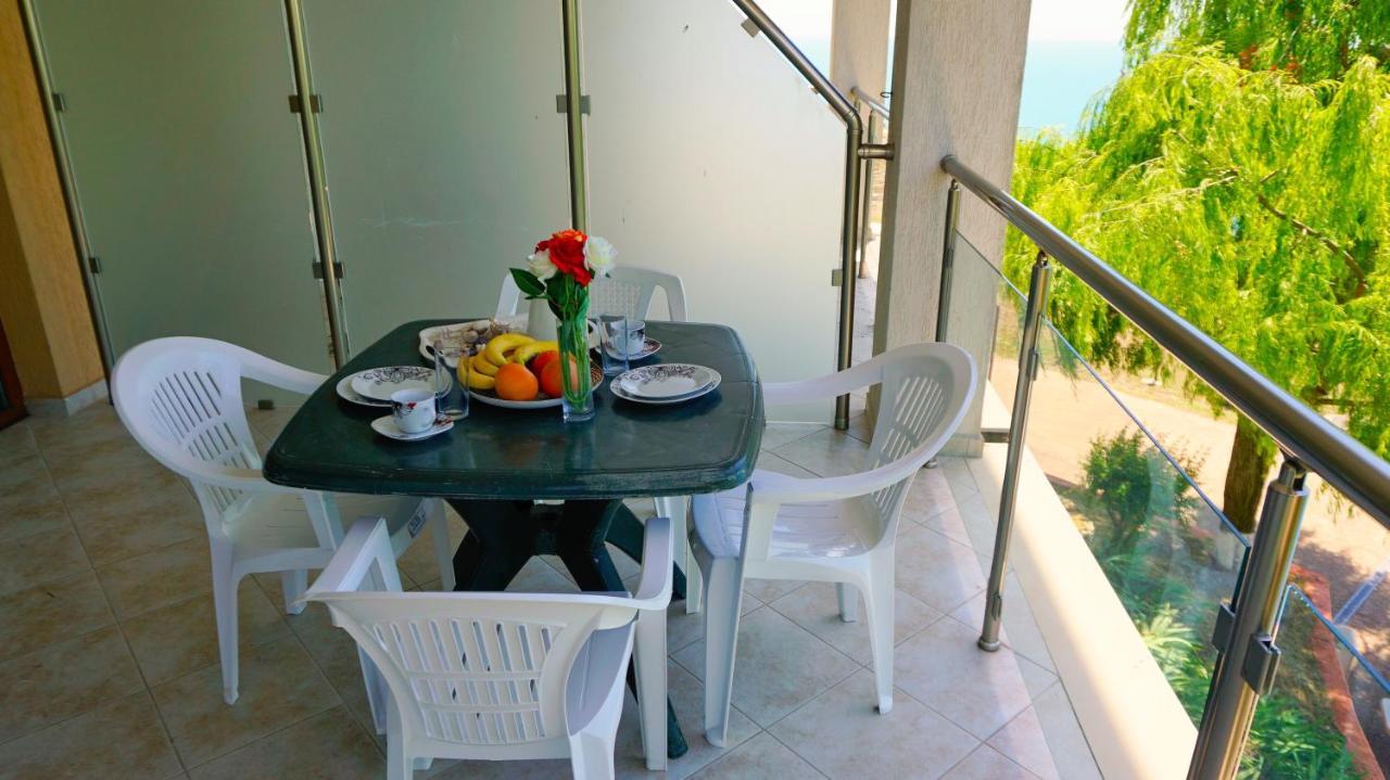 Морски Апартаменти Джулай Морнинг - July Morning Sea View Apartments Kavarna Exterior photo
