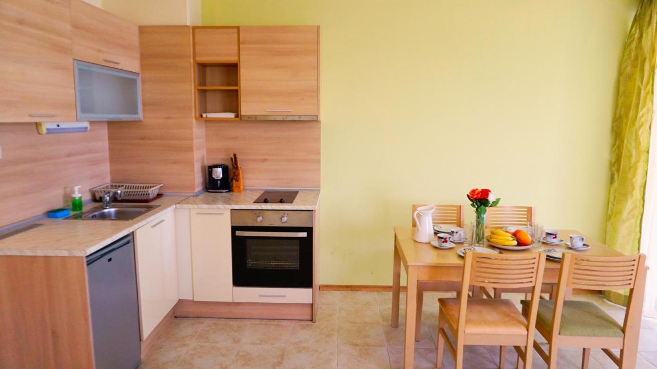 Морски Апартаменти Джулай Морнинг - July Morning Sea View Apartments Kavarna Exterior photo