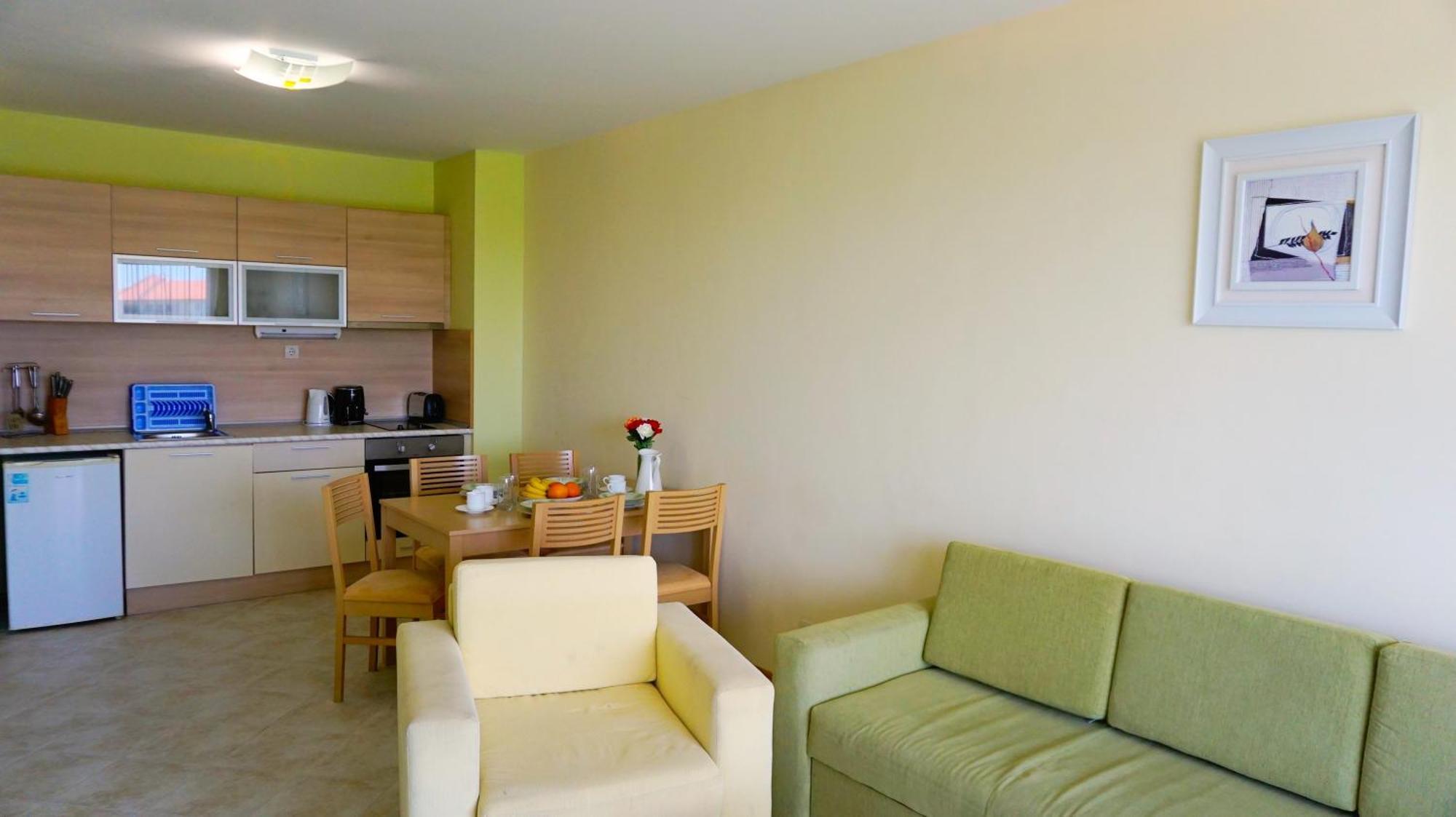 Морски Апартаменти Джулай Морнинг - July Morning Sea View Apartments Kavarna Room photo